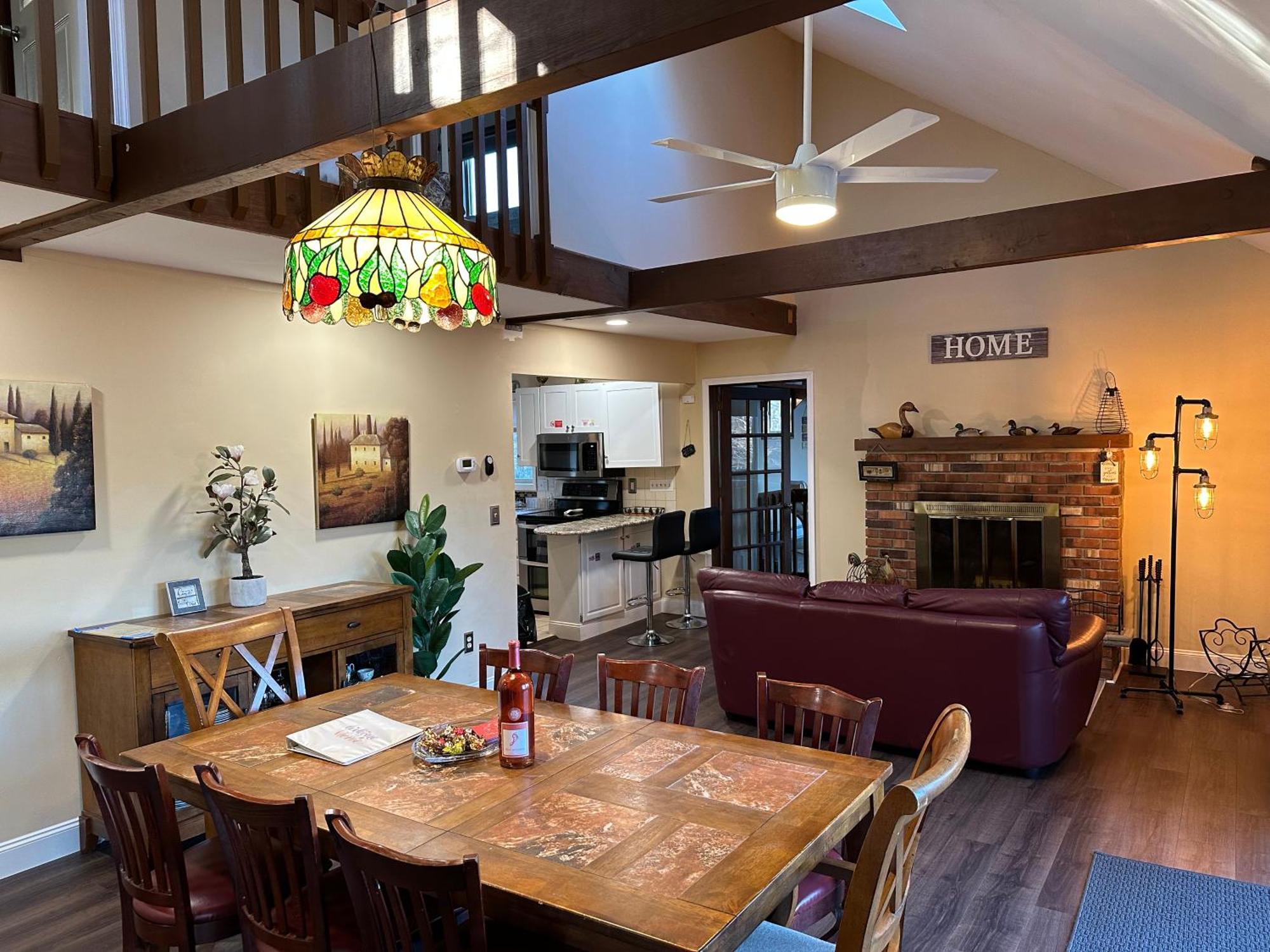 Wow!! Ultimate Pocono Retreat, Hot Tub, Game Room, Deck, Lakes, Skiing, Pools Long Pond Zewnętrze zdjęcie